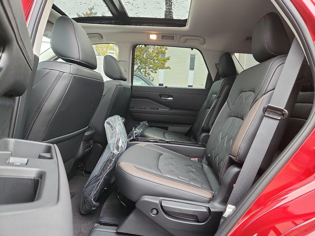 new 2026 Nissan Pathfinder car, priced at $49,437