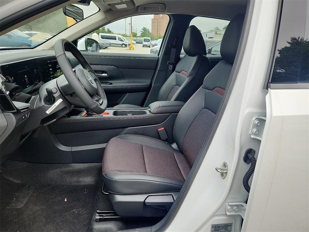 new 2025 Nissan Kicks car, priced at $24,541