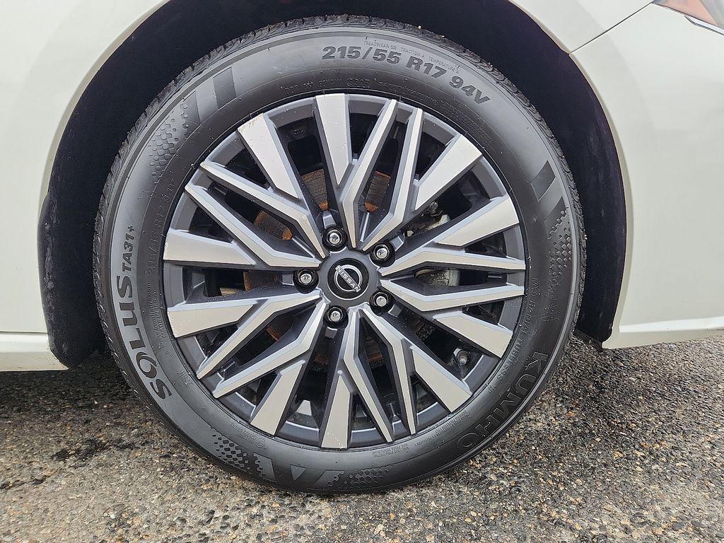 used 2023 Nissan Altima car, priced at $18,500