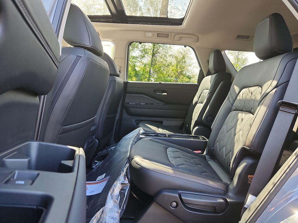 new 2026 Nissan Pathfinder car, priced at $49,337