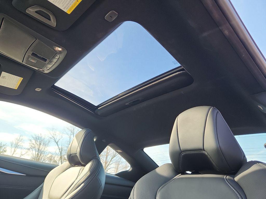 used 2021 INFINITI Q60 car, priced at $30,600