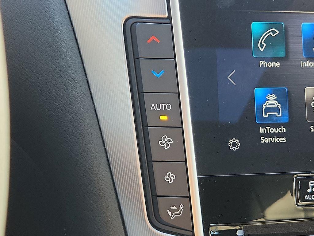 used 2021 INFINITI Q60 car, priced at $30,600