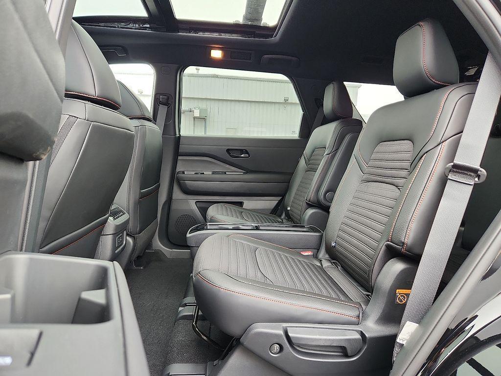 new 2026 Nissan Pathfinder car, priced at $43,589