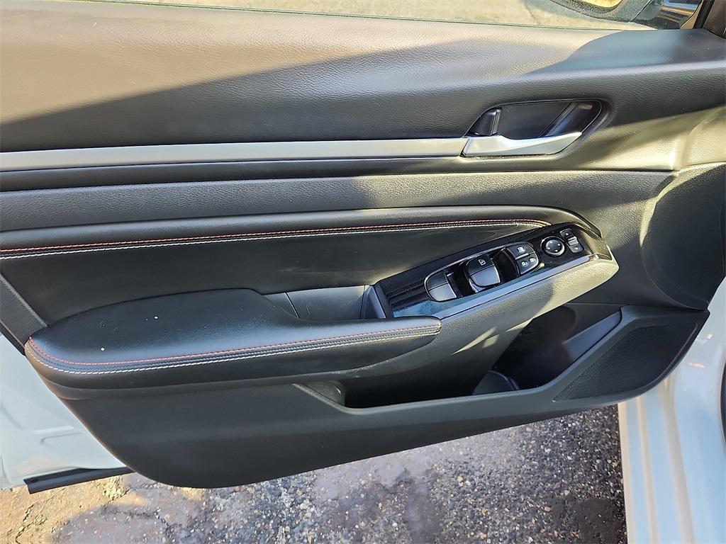 used 2023 Nissan Altima car, priced at $21,900