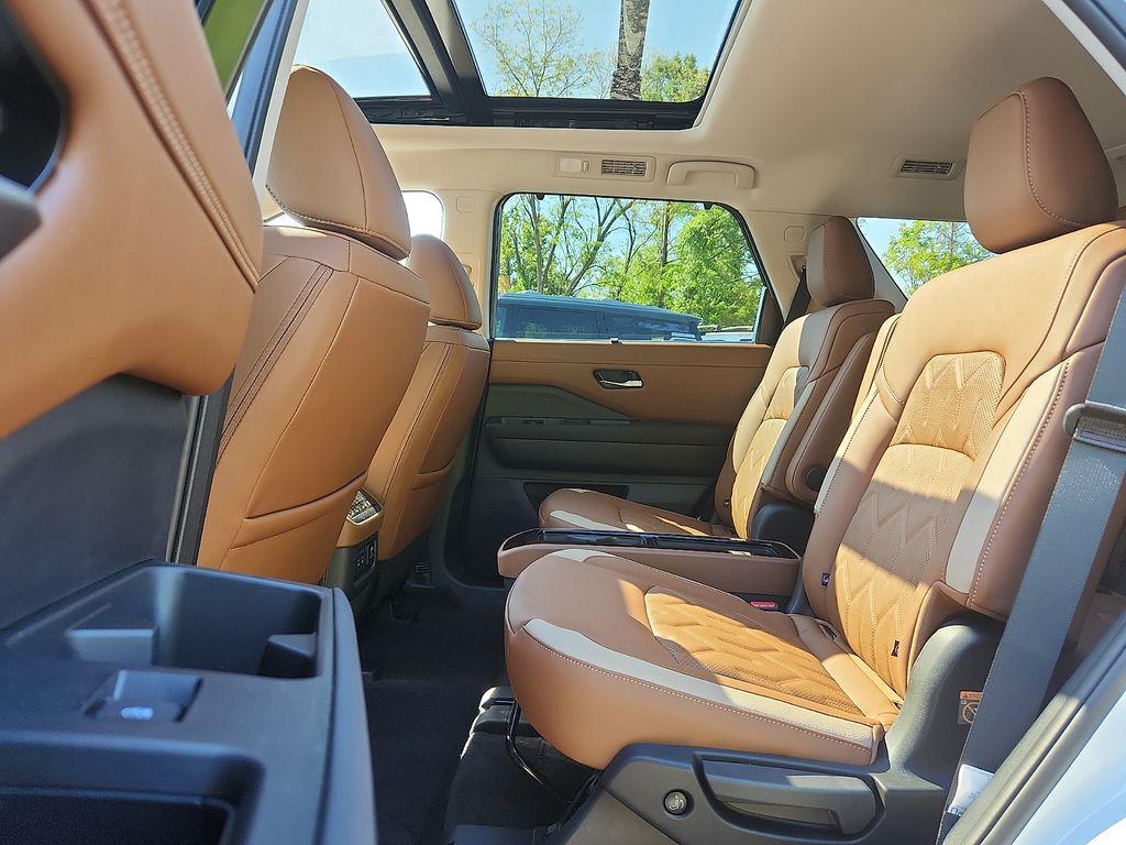new 2026 Nissan Pathfinder car, priced at $48,939