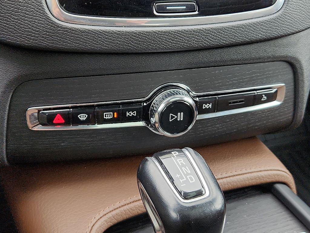 used 2020 Volvo XC90 car, priced at $19,444