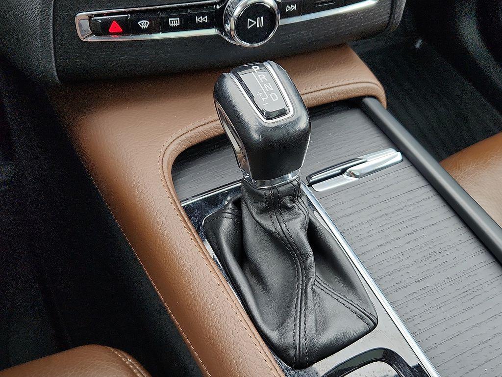 used 2020 Volvo XC90 car, priced at $19,444