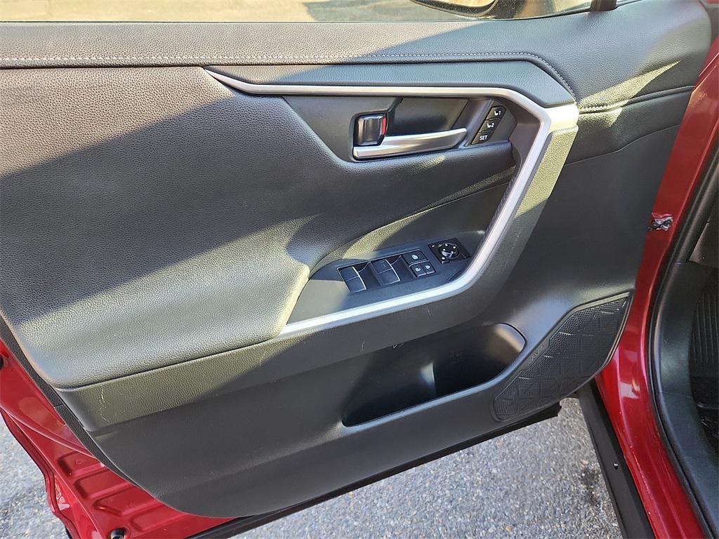 used 2021 Toyota RAV4 car, priced at $30,675