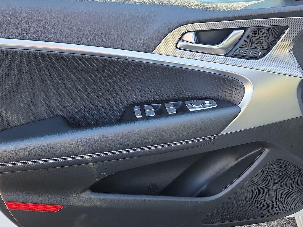 used 2022 Genesis G70 car, priced at $29,600