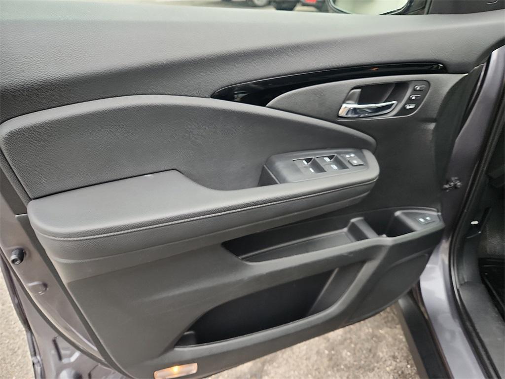 used 2021 Honda Pilot car, priced at $24,800