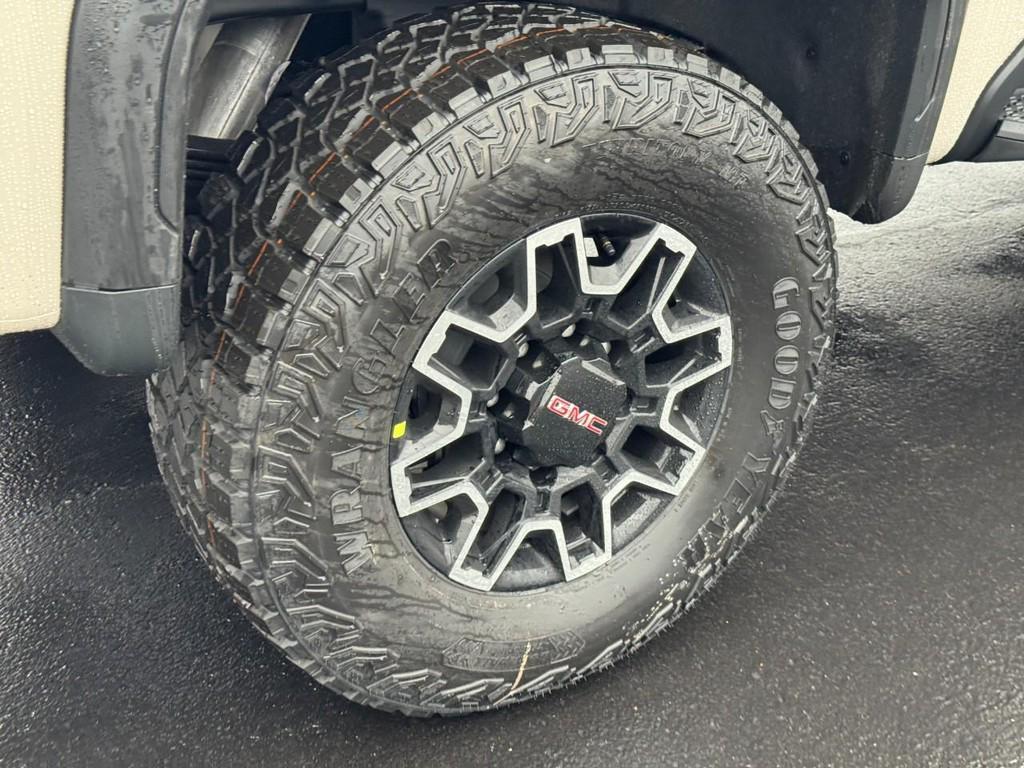 new 2026 GMC Sierra 2500 car, priced at $88,620