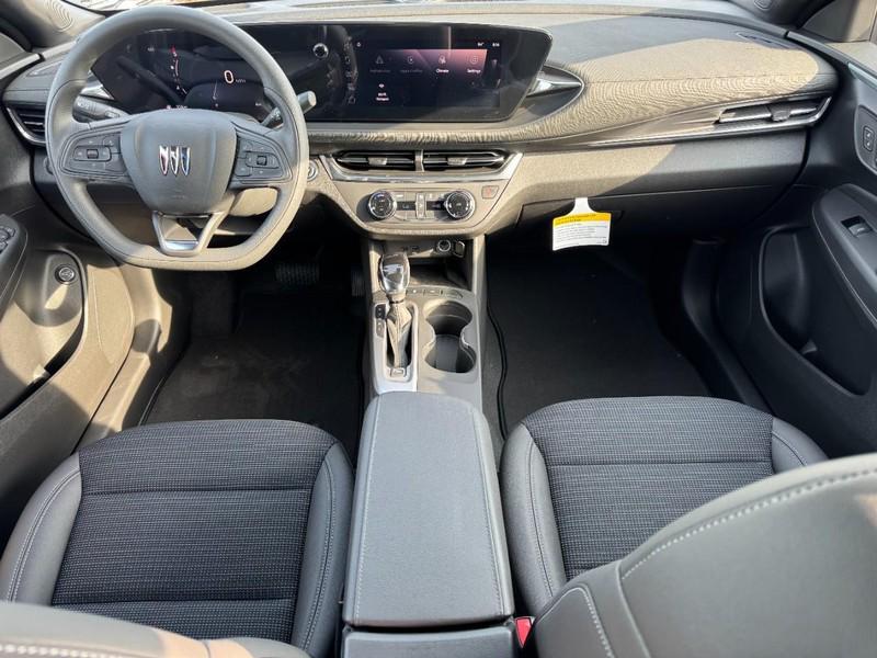 new 2025 Buick Envista car, priced at $23,035
