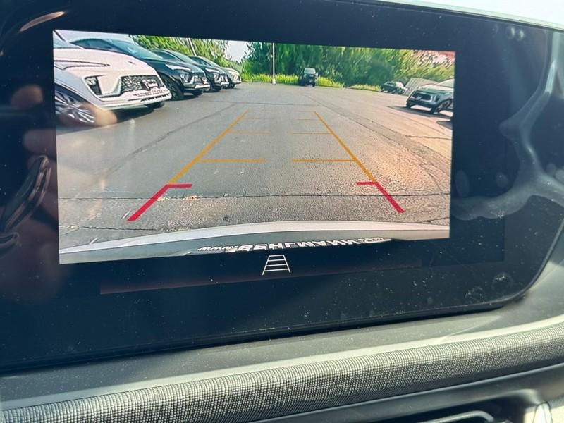 new 2025 Buick Envista car, priced at $23,035