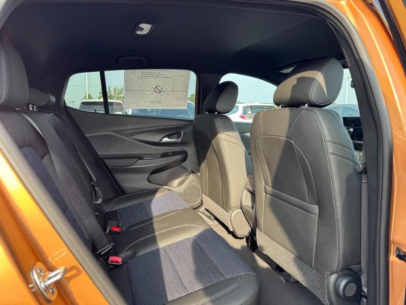 new 2025 Buick Envista car, priced at $23,035