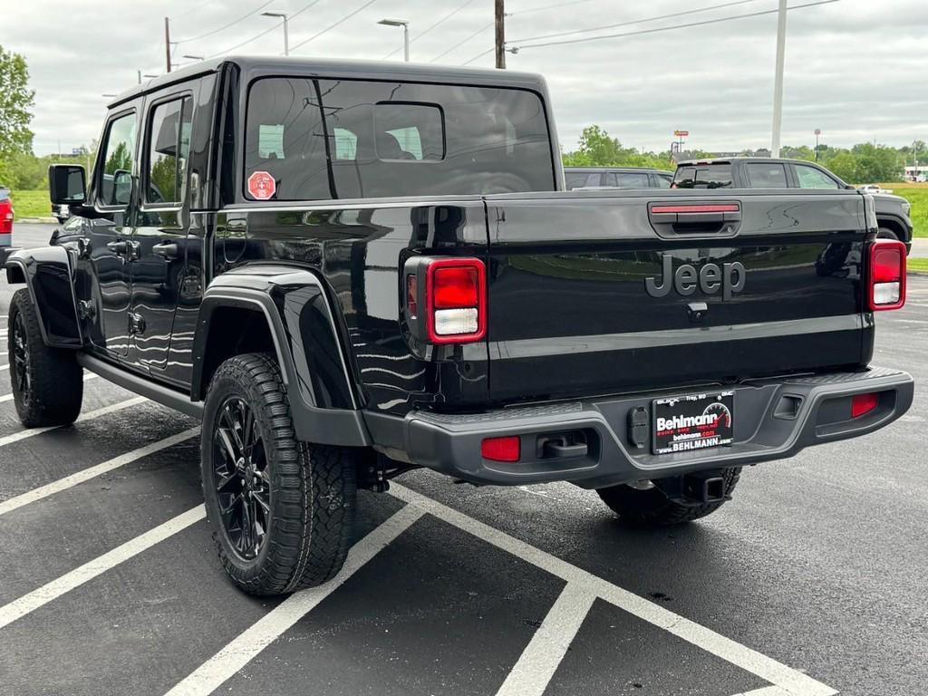 used 2025 Jeep Gladiator car, priced at $37,900