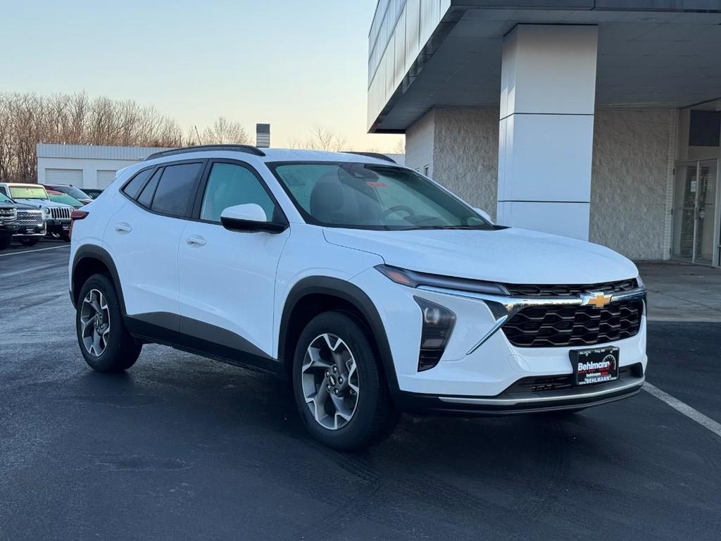 used 2025 Chevrolet Trax car, priced at $19,200