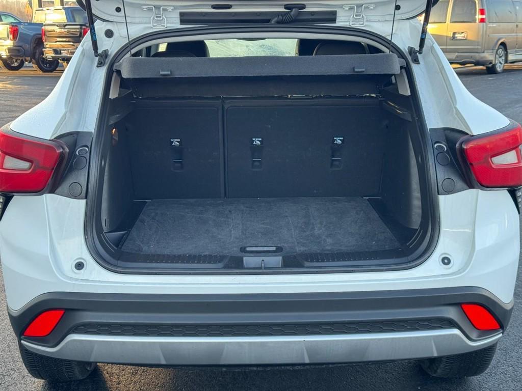 used 2025 Chevrolet Trax car, priced at $19,200