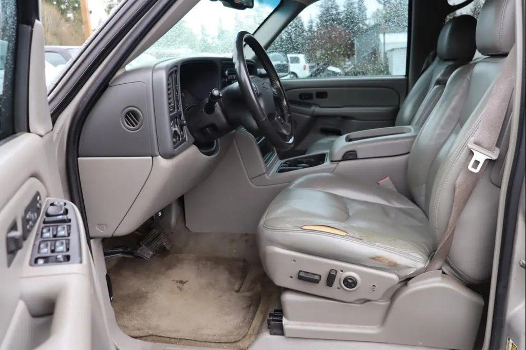 used 2004 Chevrolet Suburban car, priced at $3,995