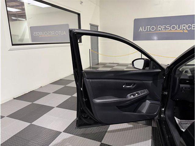 2023 Super Black Nissan Sentra