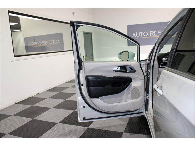 used 2021 Chrysler Pacifica car, priced at $14,109