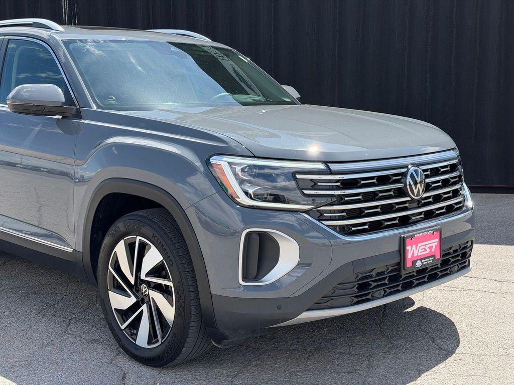 used 2025 Volkswagen Atlas car, priced at $38,999