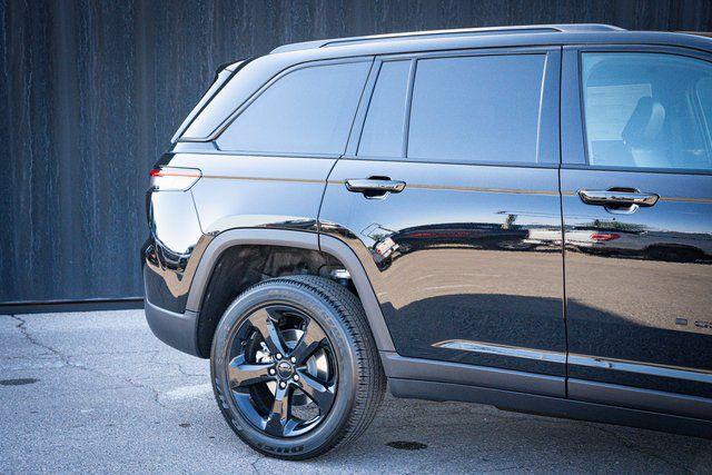 new 2025 Jeep Grand Cherokee car, priced at $43,543