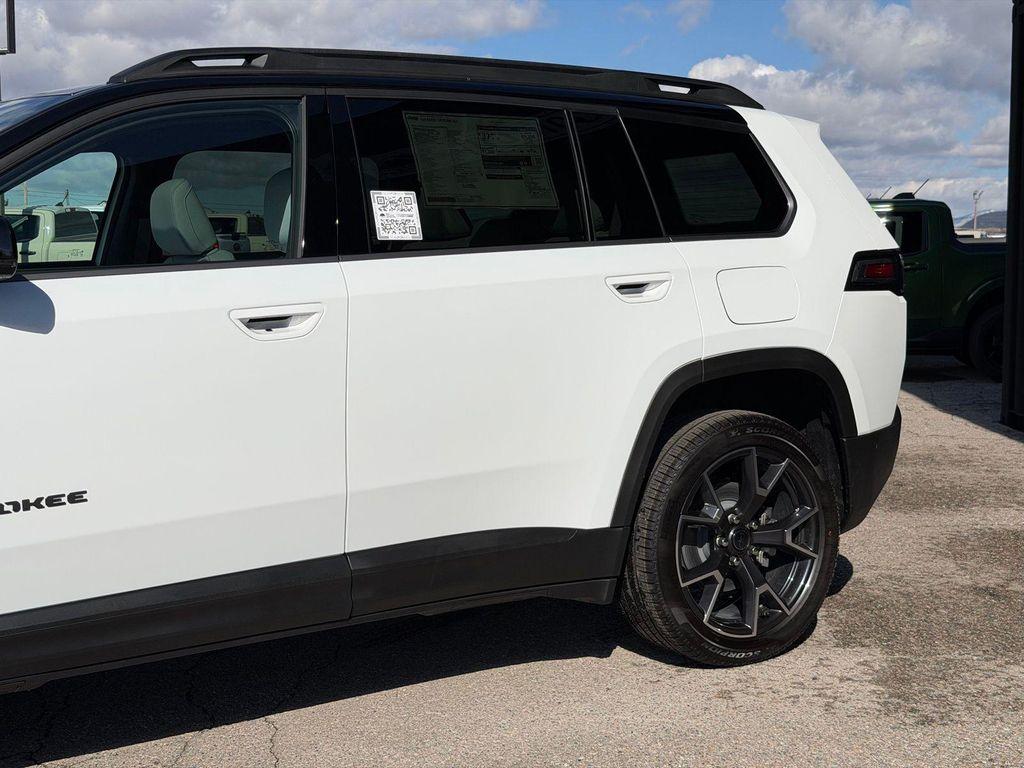 new 2026 Jeep Cherokee car, priced at $45,800