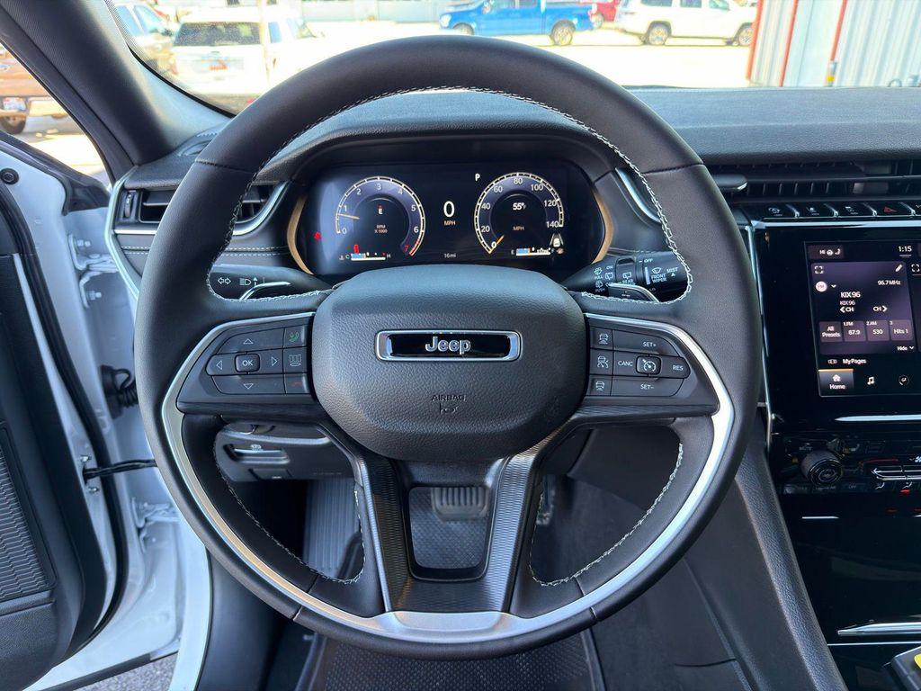 new 2025 Jeep Grand Cherokee L car, priced at $41,175