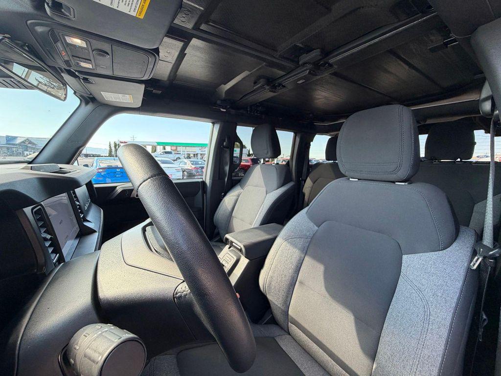 used 2025 Ford Bronco car, priced at $41,892