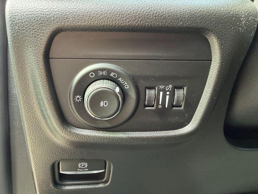 used 2024 Jeep Grand Cherokee L car, priced at $27,670