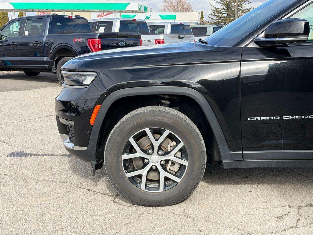 used 2024 Jeep Grand Cherokee L car, priced at $27,670