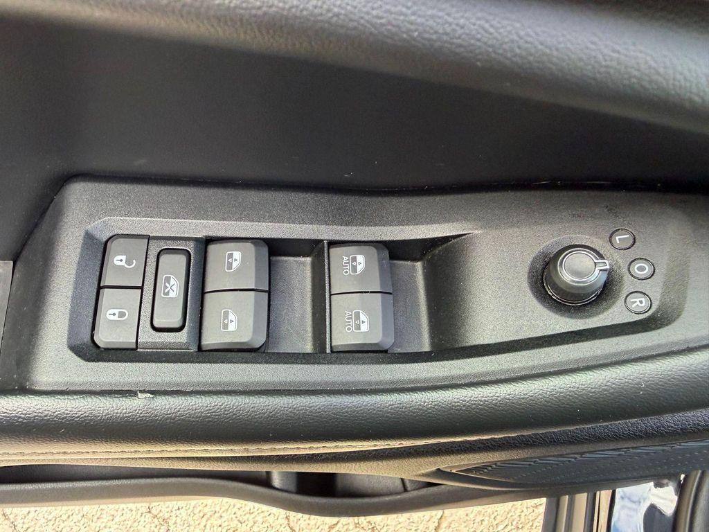 used 2024 Jeep Grand Cherokee L car, priced at $27,670