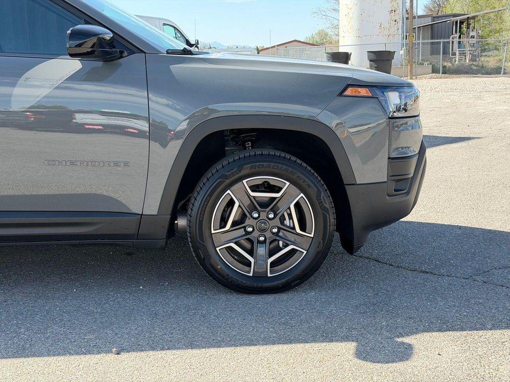 new 2026 Jeep Cherokee car, priced at $40,310