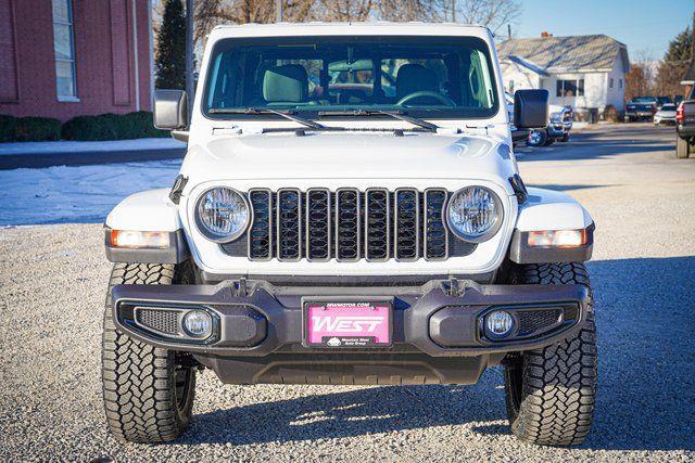 new 2025 Jeep Gladiator car, priced at $40,818