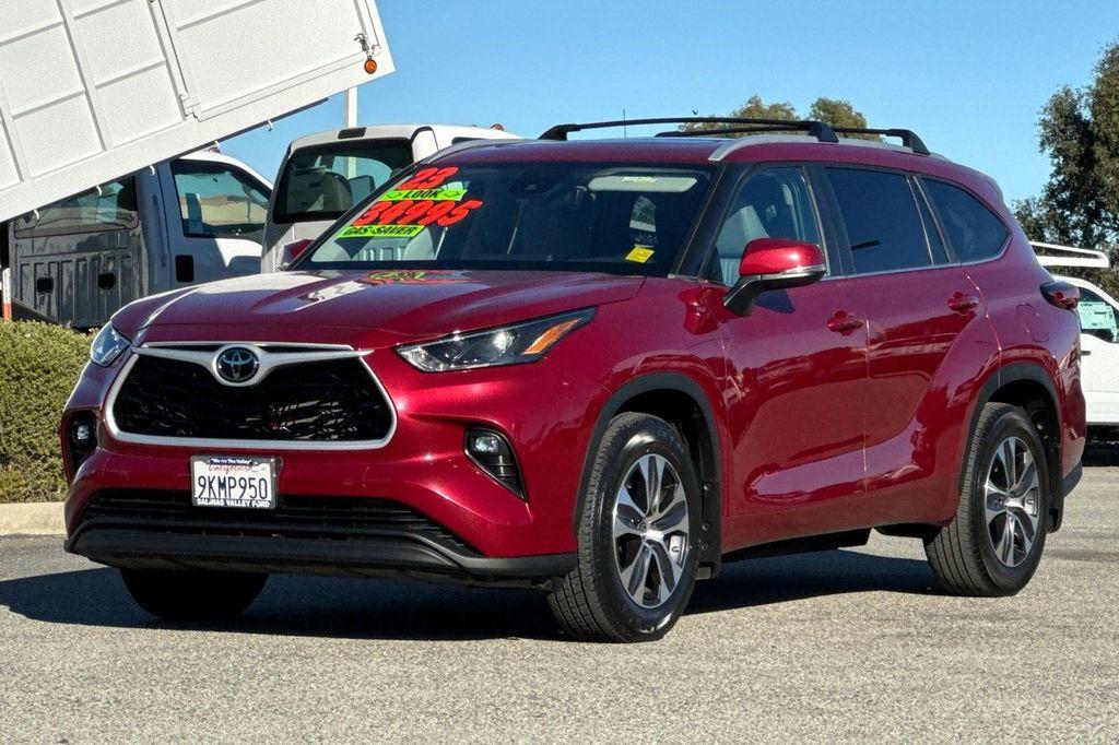 used 2023 Toyota Highlander car, priced at $34,125