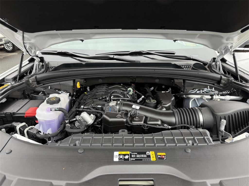 new 2025 Jeep Grand Cherokee car, priced at $40,591