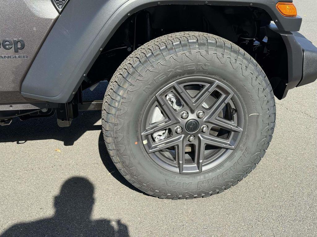 new 2026 Jeep Wrangler car, priced at $47,306