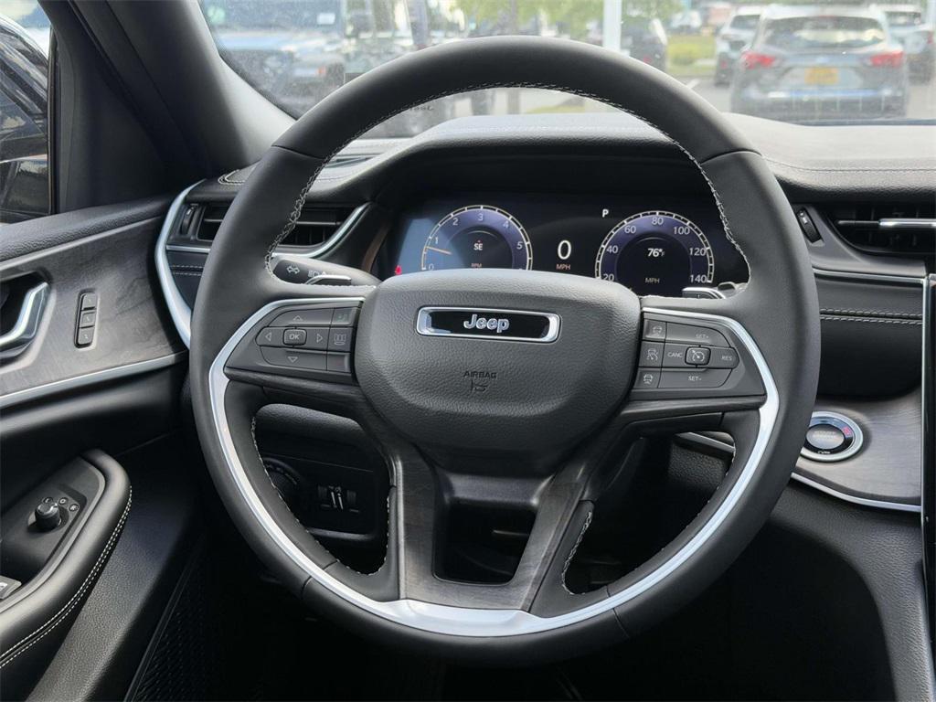 new 2025 Jeep Grand Cherokee car, priced at $43,455