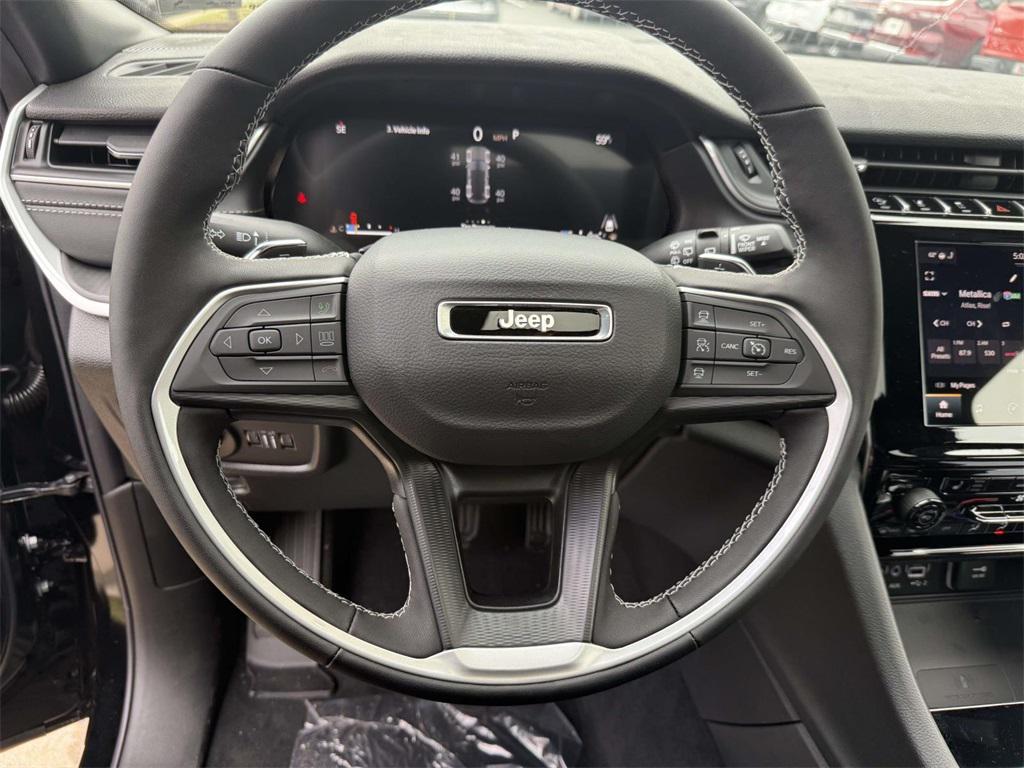 new 2025 Jeep Grand Cherokee car, priced at $37,049