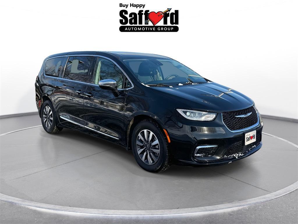used 2023 Chrysler Pacifica Hybrid car, priced at $26,750