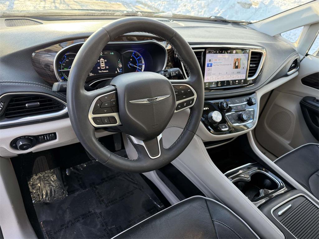 used 2023 Chrysler Pacifica Hybrid car, priced at $26,750