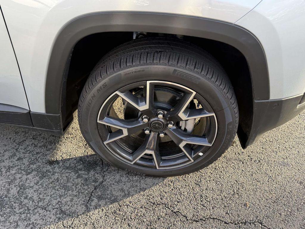 new 2026 Jeep Cherokee car, priced at $43,613