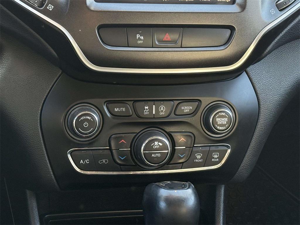 used 2019 Jeep Cherokee car, priced at $15,500