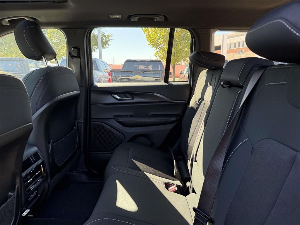 new 2025 Jeep Grand Cherokee car, priced at $36,513