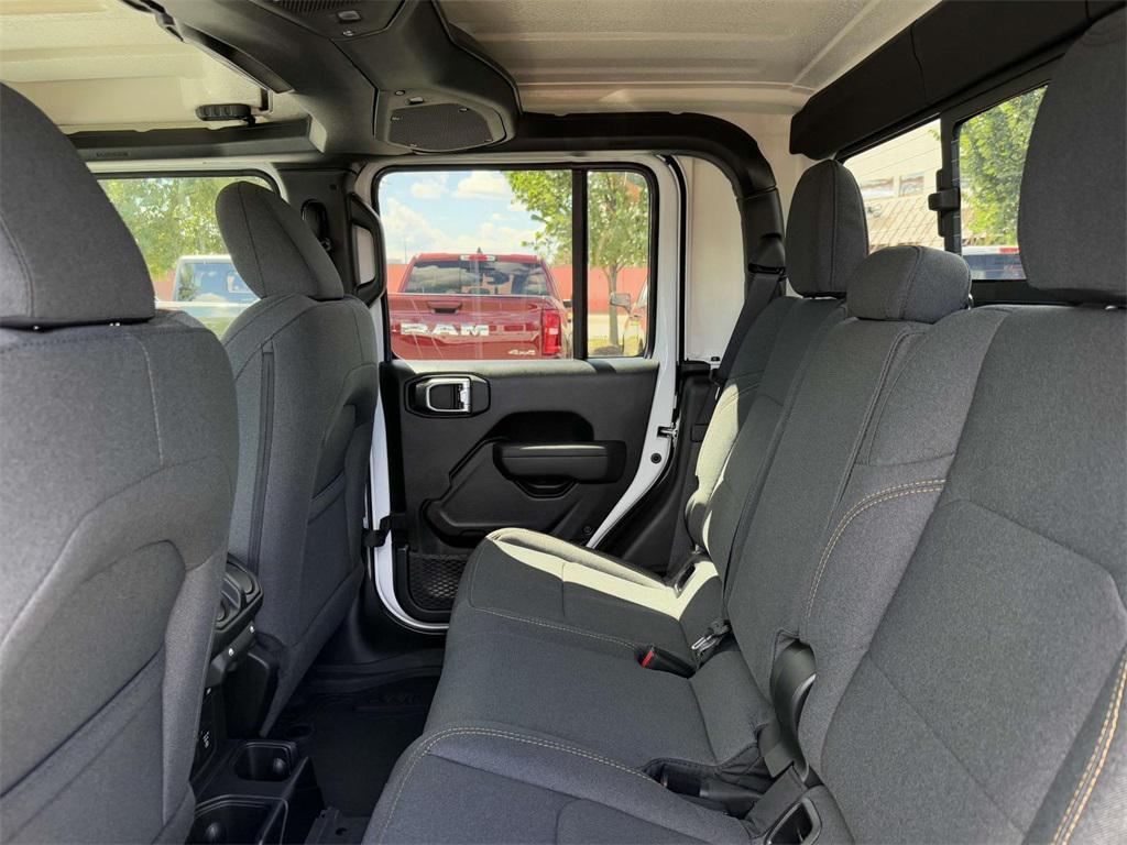 new 2025 Jeep Gladiator car, priced at $44,247