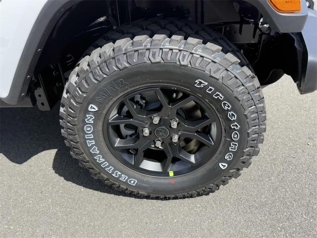 new 2025 Jeep Gladiator car, priced at $44,247