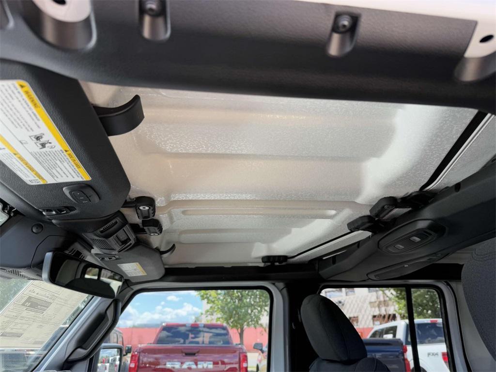 new 2025 Jeep Gladiator car, priced at $44,247