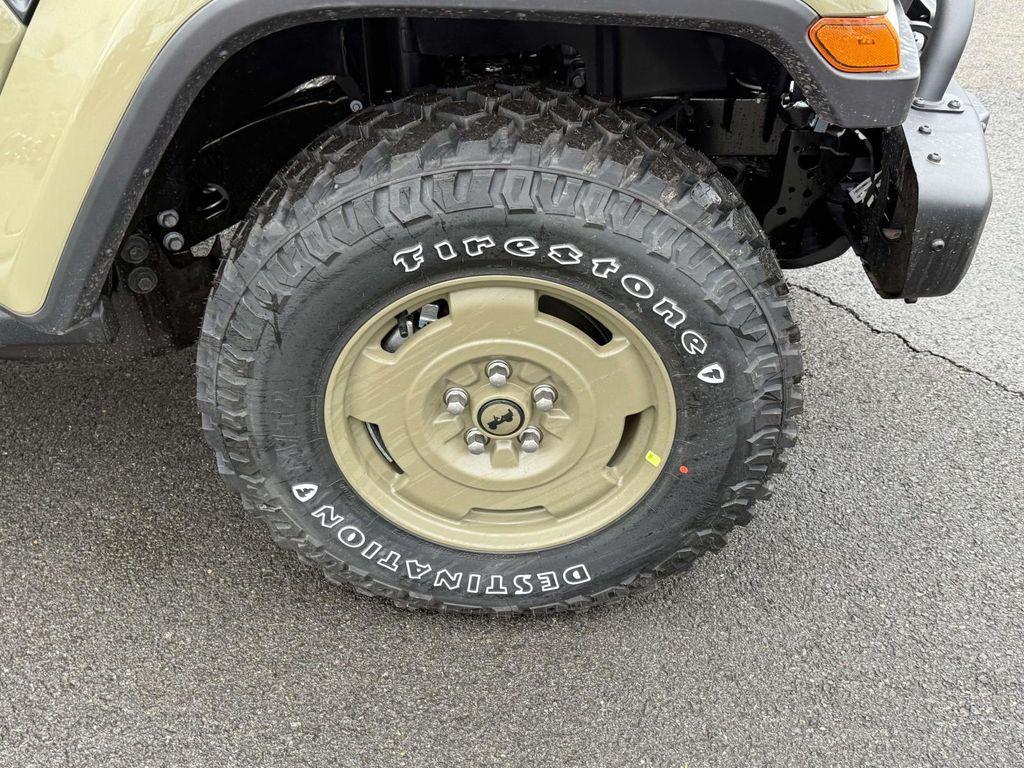 new 2026 Jeep Gladiator car, priced at $50,433