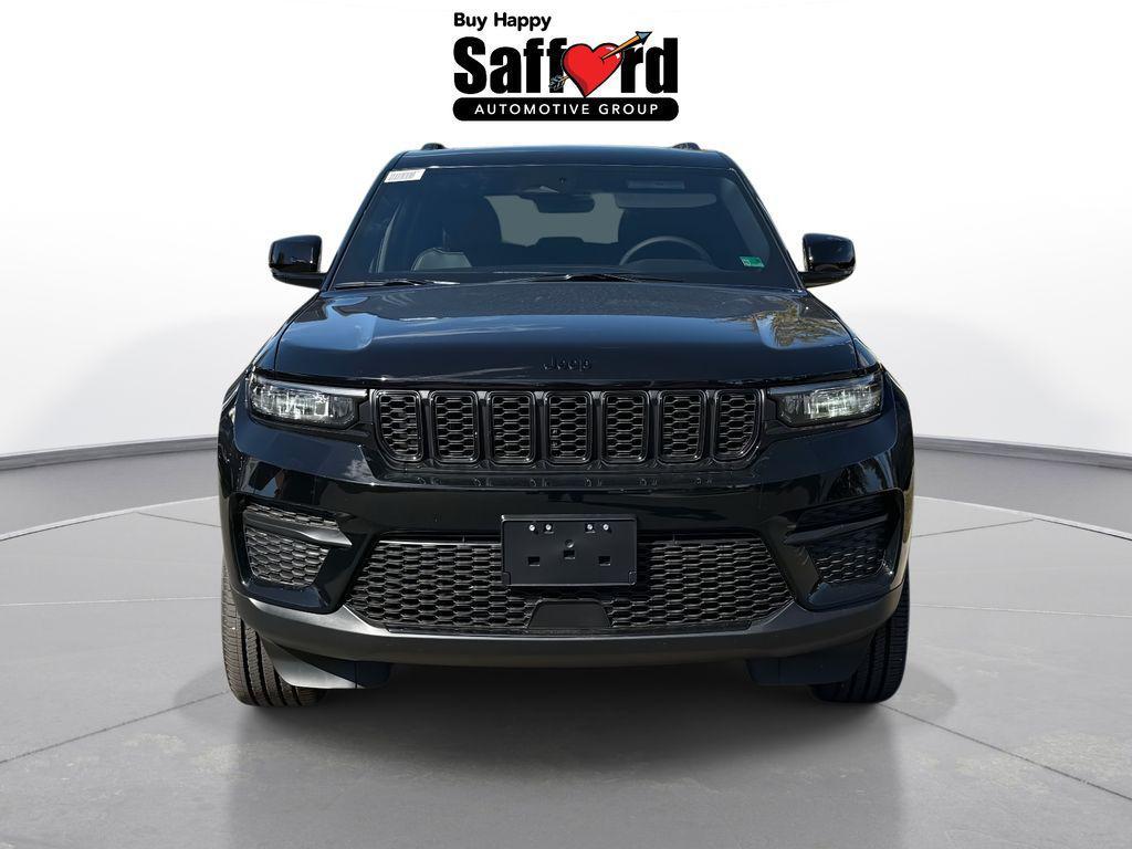 new 2025 Jeep Grand Cherokee car, priced at $37,935