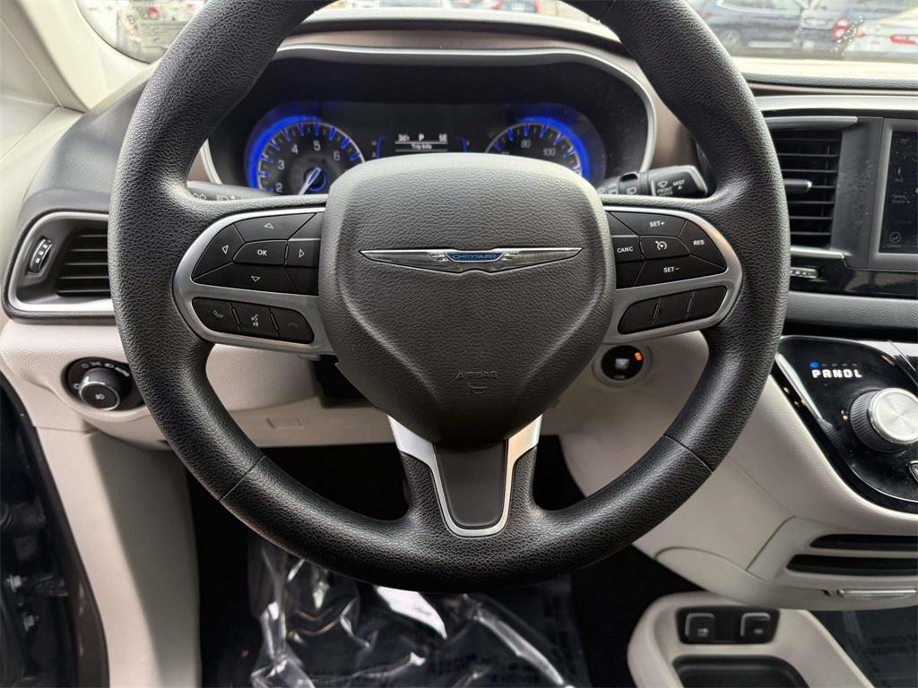 used 2019 Chrysler Pacifica car, priced at $14,000